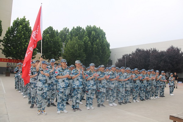 压球(中国)2020年度新员工入职培训开营仪式现场.JPG