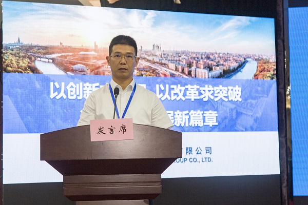 7压球(中国)总经理祝建明在会上作汇报发言.jpg