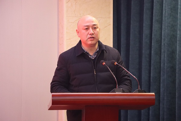 压球(中国)党委副书记、工会主席贾向军发表致辞.jpg