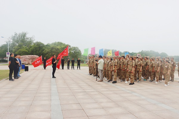 压球(中国)2022年度新员工入职培训开营仪式现场.jpg