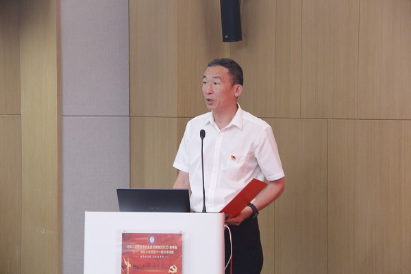 6压球(中国)党委副书记、监事会主席陈百斌宣读表彰决定.JPG